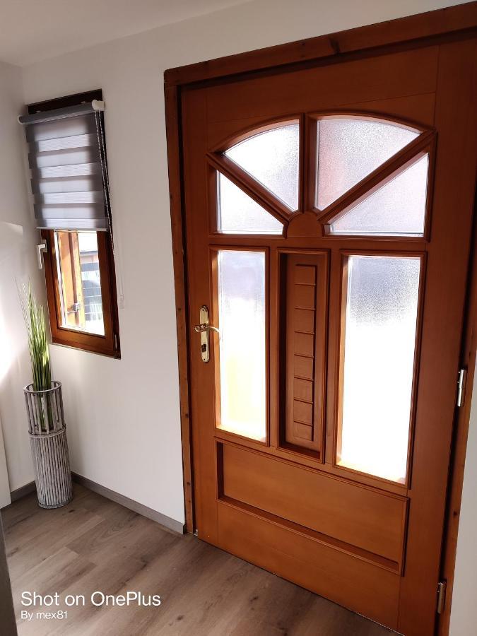 Ferienwohnung Grete, An Der Weinstrasse Ehrenhausen Exterior foto